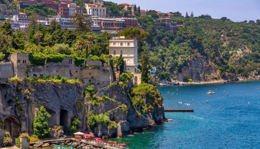 Embark on a culinary journey with Gnocchi di Sorrento, idyllic beaches, and the refreshing taste of Limoni di Sorrento. Book your Sorrento escape